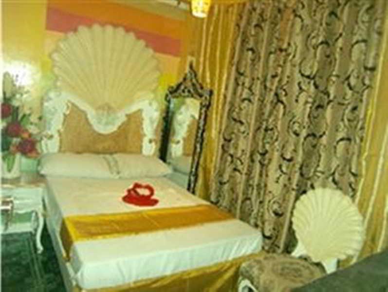 Manila Venetian Hotel ภายนอก รูปภาพ
